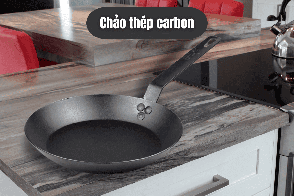 Chảo thép carbon được các đầu bếp sử dụng nhiều trong việc nấu nướng