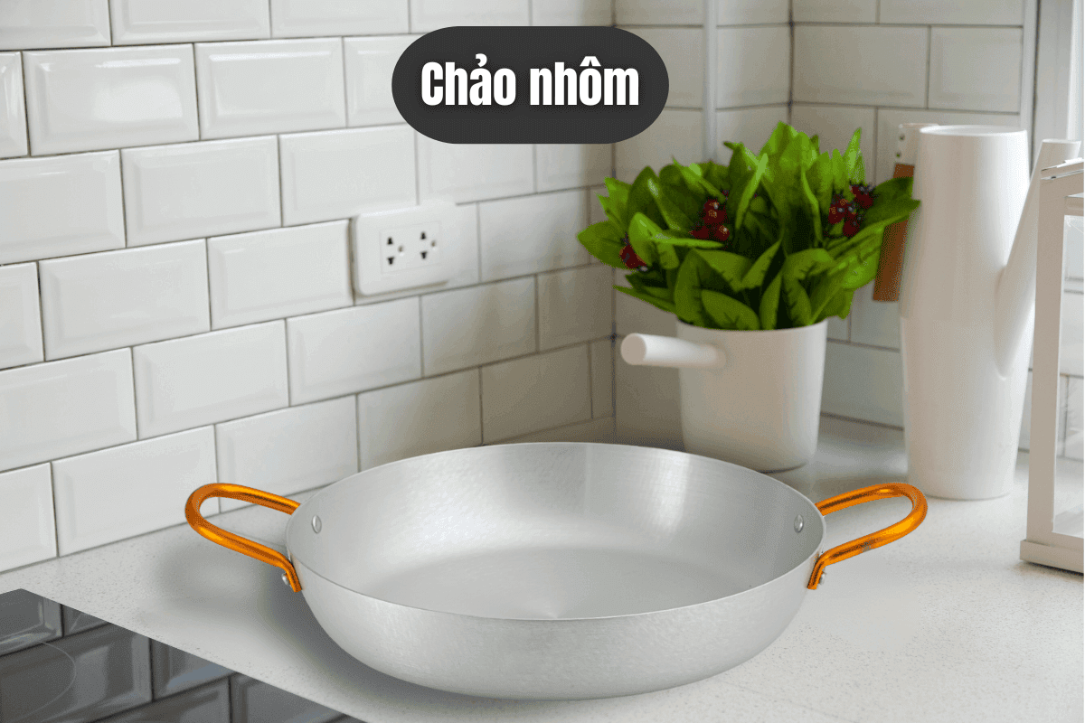 Nồi chảo nhôm rất nhẹ, tuy nhiên dễ bị móp méo